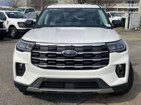 New 2026 Ford Explorer Active w/ Active Comfort Package AWD/4WD image 8