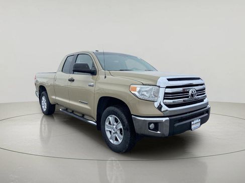 Used 2017 Toyota Tundra SR5 AWD/4WD image 1
