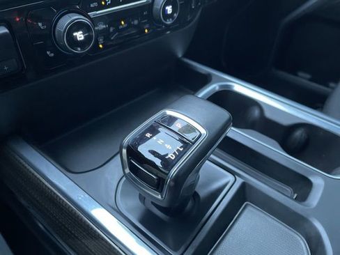 Used 2022 Chevrolet Silverado 1500 RST image 16