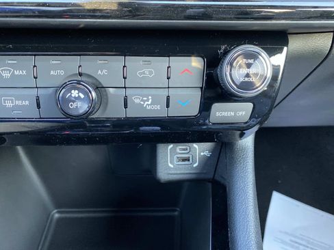 New 2026 Jeep Compass Limited image 10