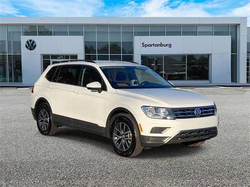 Used 2019 Volkswagen Tiguan SE image 1