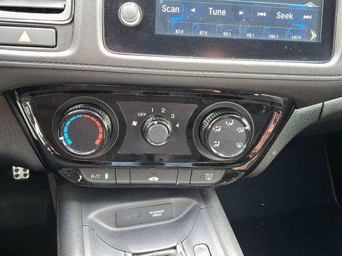 Used 2019 Honda HR-V Sport image 17