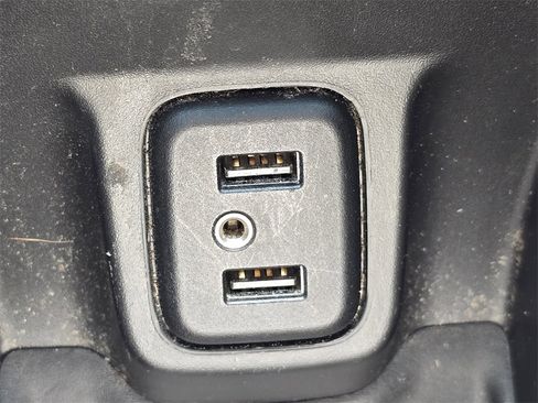 Used 2020 Chevrolet Bolt LT image 24