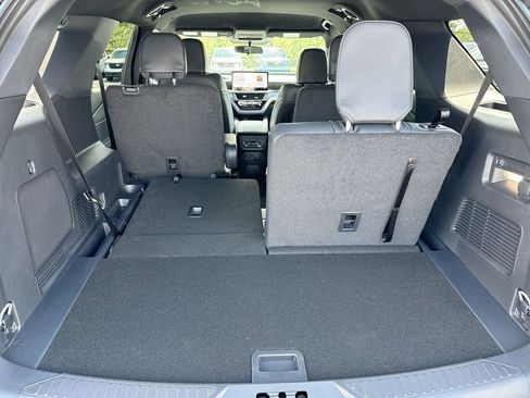 New 2026 Ford Explorer ST-Line AWD/4WD image 25