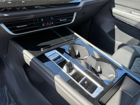 New 2025 Volkswagen Atlas SEL Premium R-Line image 13