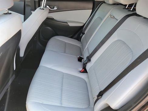 Used 2022 Hyundai Kona SEL w/ Convenience Package FWD image 7