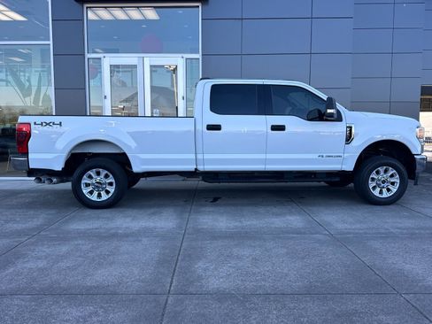 Used 2022 Ford F250 XLT w/ XLT Value Package image 2