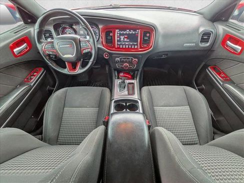 Used 2019 Dodge Charger R/T image 19