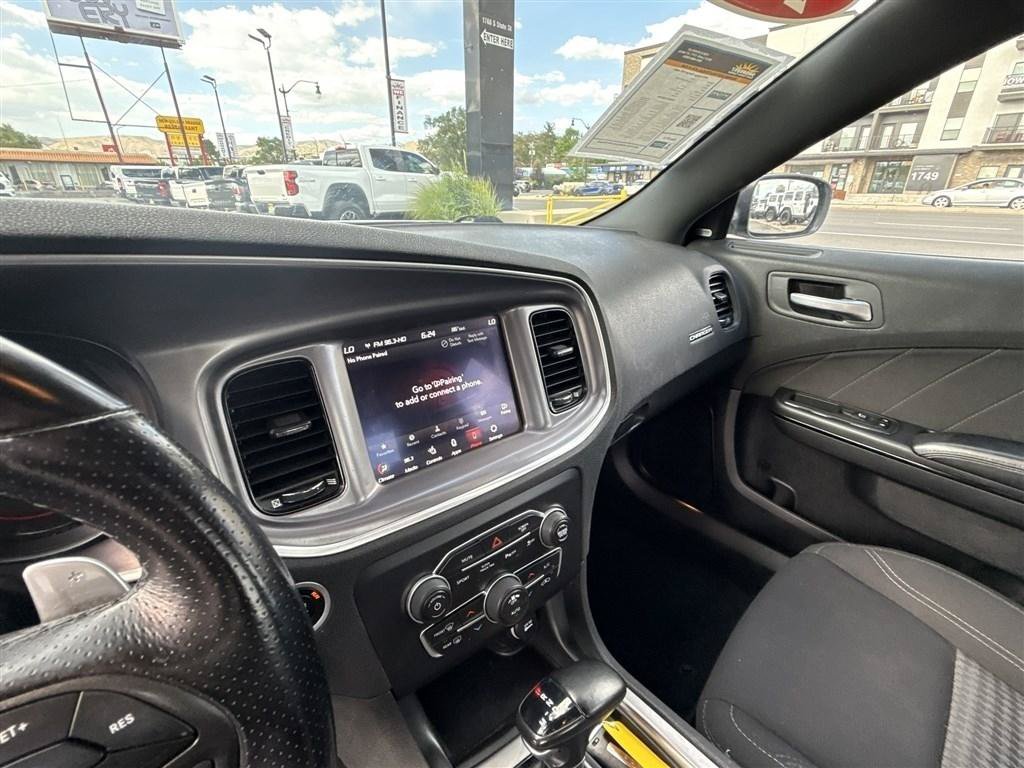 Used 2020 Dodge Charger SXT w/ Blacktop Package AWD/4WD image 17