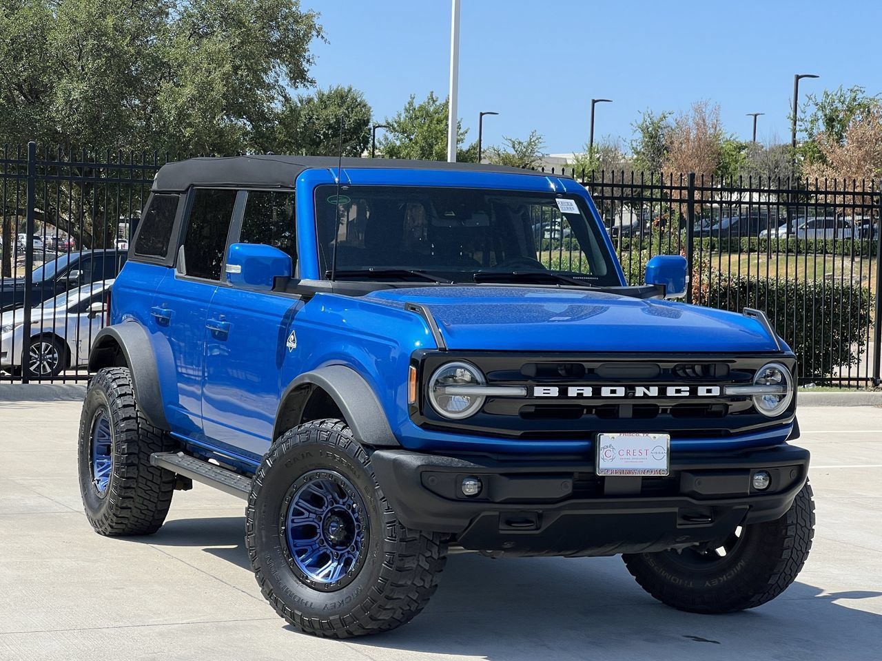 Used 2023 Ford Bronco Outer Banks w/ Sasquatch Package AWD/4WD image 2