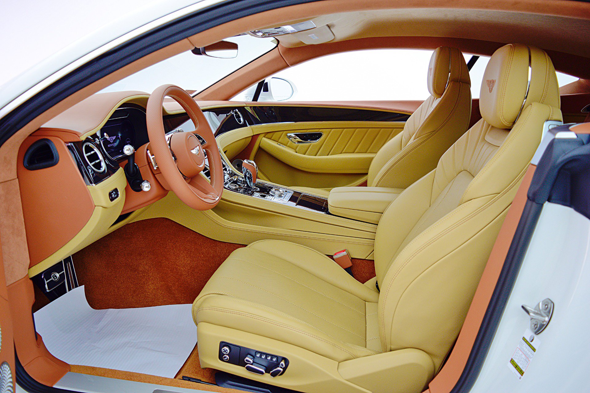 Used 2024 Bentley Continental GT AWD/4WD image 30