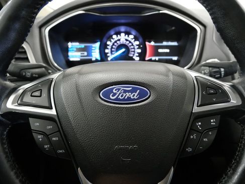 Used 2020 Ford Fusion SE w/ Equipment Group 151A FWD image 14