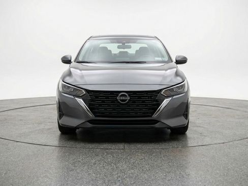 Used 2025 Nissan Sentra SV image 2