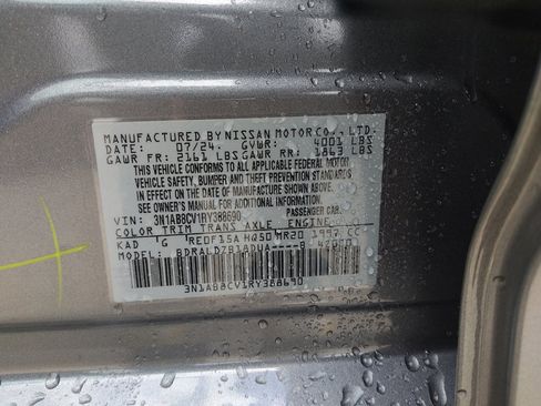 Used 2024 Nissan Sentra SV FWD image 33