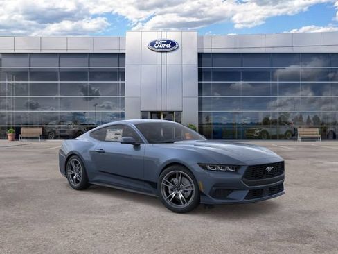 Used 2025 Ford Mustang Coupe RWD image 7