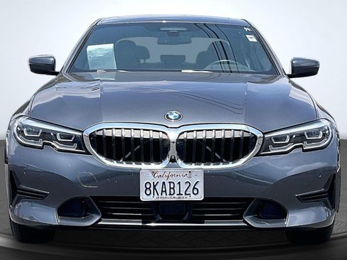 Used 2019 BMW 330i Sedan w/ Premium Package RWD image 3