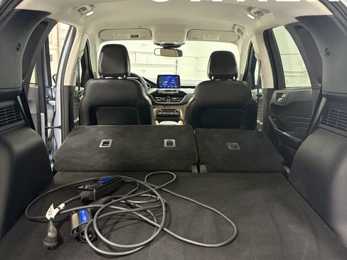 Certified 2022 Ford Escape Titanium w/ Class II Trailer Tow Package FWD image 19