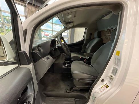 Used 2021 Nissan NV200 SV w/ Back Door Glass Package image 12