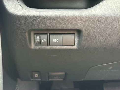 Used 2024 Toyota RAV4 LE AWD/4WD image 19