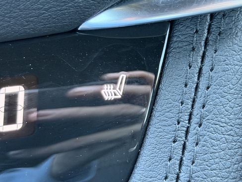 New 2025 Cadillac XT5 Luxury image 22