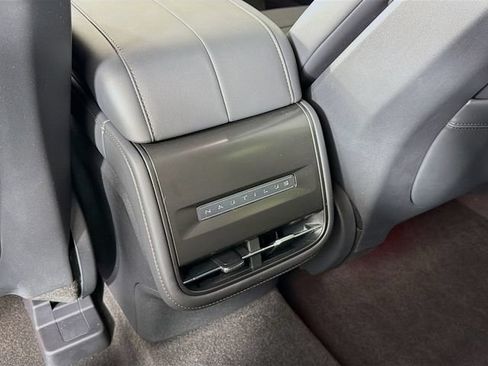 Certified 2024 Lincoln Nautilus Reserve w/ Jet Appearance Package (87T) AWD/4WD image 29