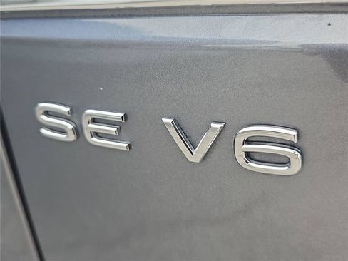 Used 2023 Volkswagen Atlas SE w/ Panoramic Sunroof Package FWD image 6