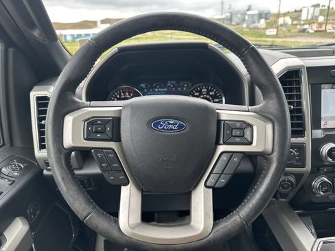 Used 2017 Ford F150 Lariat w/ Equipment Group 502A Luxury AWD/4WD image 13