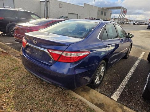 Used 2016 Toyota Camry SE image 12