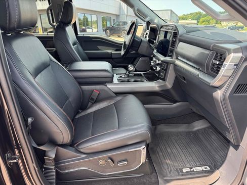 Used 2022 Ford F150 Lariat w/ Equipment Group 502A High AWD/4WD image 8