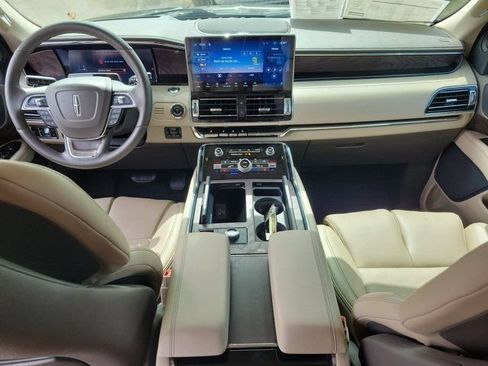Certified 2024 Lincoln Navigator Reserve AWD/4WD image 20
