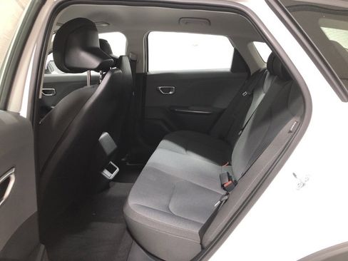 New 2025 Kia K4 LX image 15