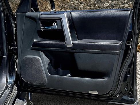 Used 2016 Toyota 4Runner SR5 image 23