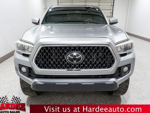 Used 2018 Toyota Tacoma TRD Off-Road image 7