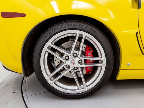 Used 2007 Chevrolet Corvette Z06 w/ Preferred Equipment Group image 23