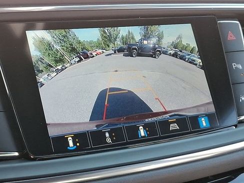 Used 2024 Buick Enclave Premium image 24