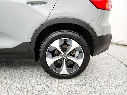 Used 2024 Volvo XC40 B5 Plus w/ Protection Package Premier AWD/4WD image 31