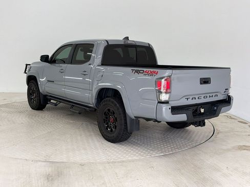 Used 2021 Toyota Tacoma TRD Sport w/ TRD Premium Sport Package AWD/4WD image 3