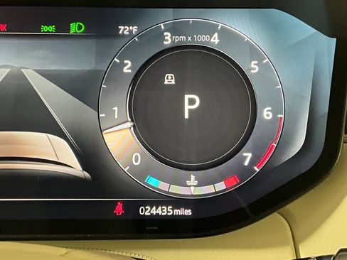 Used 2022 Land Rover Range Rover First Edition image 17