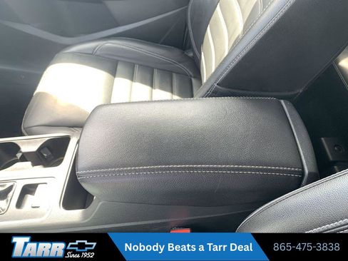 Used 2017 Ford Escape Titanium AWD/4WD image 21