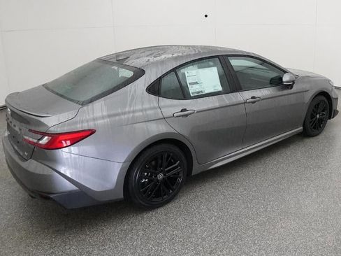 New 2026 Toyota Camry SE image 9