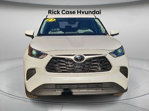 Used 2023 Toyota Highlander L image 5