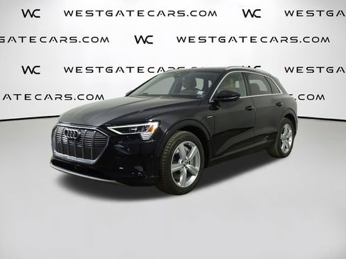 Used 2019 Audi e-tron Prestige w/ Prestige Package image 52