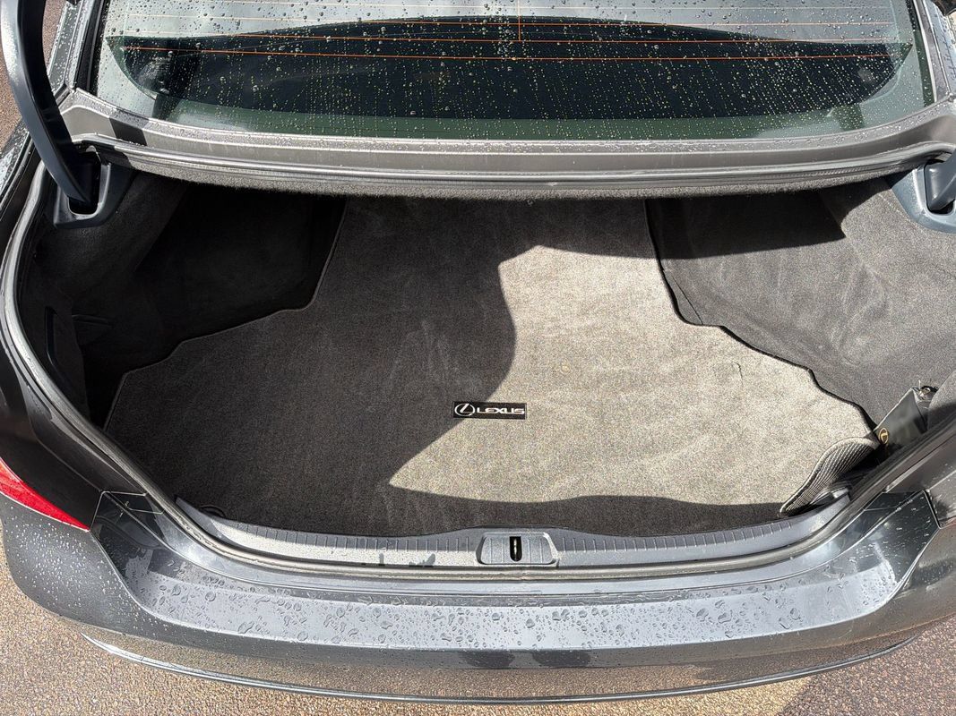 Used 2011 Lexus LS 460 AWD w/ Comfort Pkg image 19