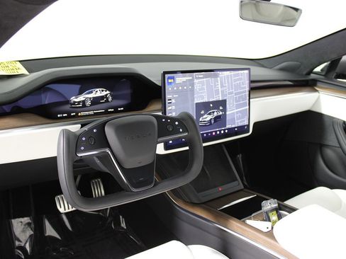 Used 2023 Tesla Model S Standard Range AWD/4WD image 7