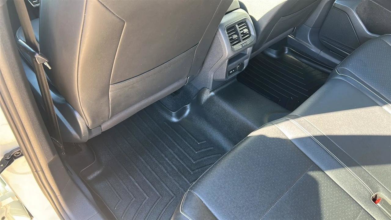 Used 2021 Volkswagen Tiguan SE R-Line AWD/4WD image 46