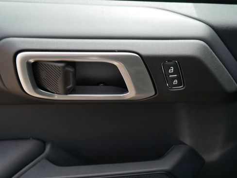 New 2025 Ford Bronco Outer Banks AWD/4WD image 18
