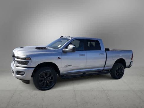 New 2026 RAM 2500 Laramie AWD/4WD image 3