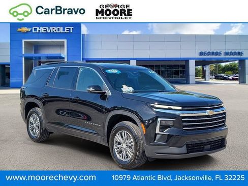 Certified 2026 Chevrolet Traverse LT w/ Driver Confidence Package FWD image 1