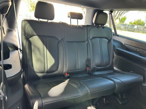 New 2026 Jeep Grand Wagoneer L image 40