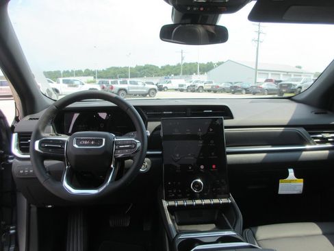 New 2027 GMC Terrain Elevation w/ Elevation Premium Package FWD image 14
